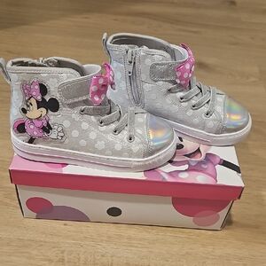 Disney Minnie Mouse Polka Dot Gray Sneakers